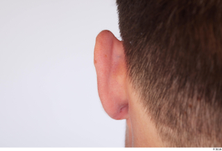 Darren ear 0003.jpg